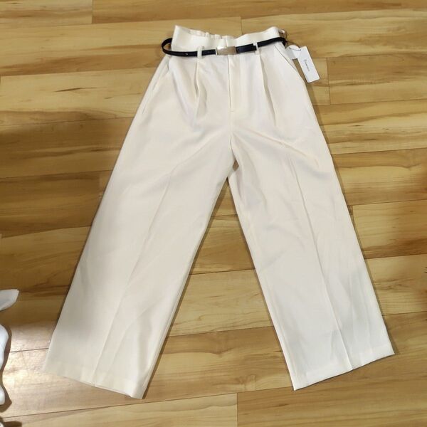Doneeyu ベルト付きワイドパンツ オフホワイト Mサイズ 新品未使用