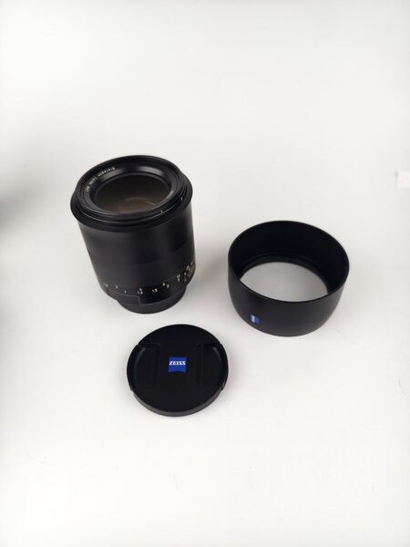 美品 Carl Zeiss Milvus 50mm F1.4 ZE キヤノンEF