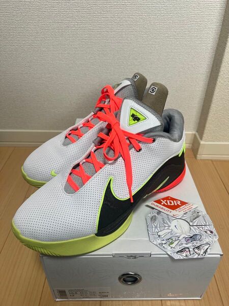 NIKEナイキ レブロン22 LEBLON XXII