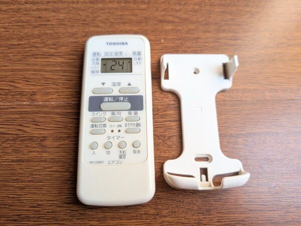 TOSHIBA/東芝/エアコンリモコン WH-D6B② リモコンホルダー付き
