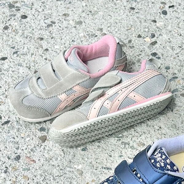 asics アシックス 15cm スニーカー