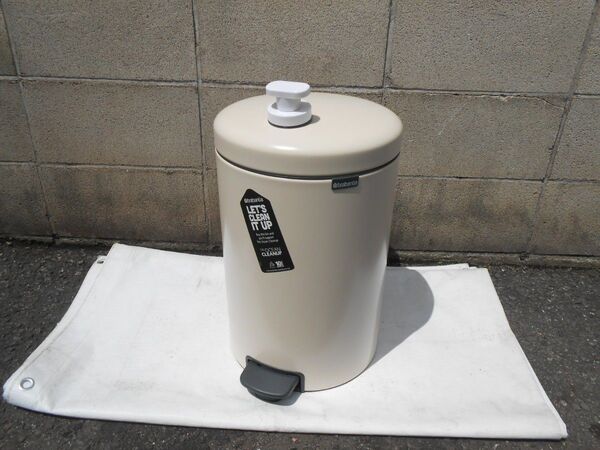 おまけ付 美品 ブラバンシア ペダル式ゴミ箱 20L