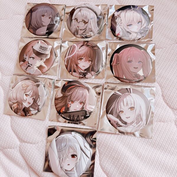 勝利の女神:NIKKE BURST COLLECTION缶バッジ Vol.1