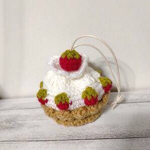 ストロベリータルトの巾着ポーチ 小物入れ ハンドメイド ぷっくり苺