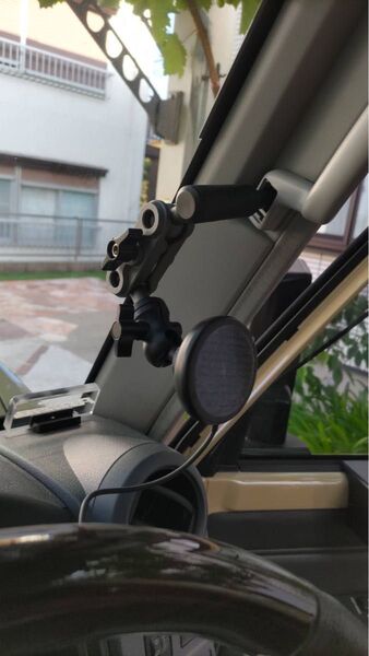 ランドクルーザー70 ワイヤレス充電対応ホルダー