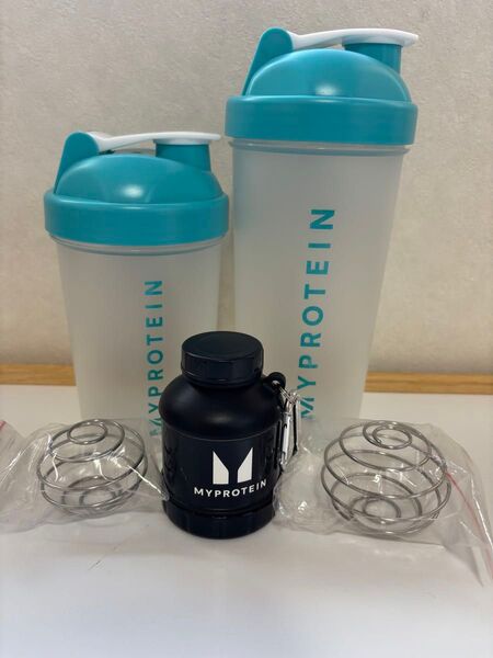マイプロテイン シェイカー 400ml/ 600ml プロテインパウダー収納キーホルダー (各1個)