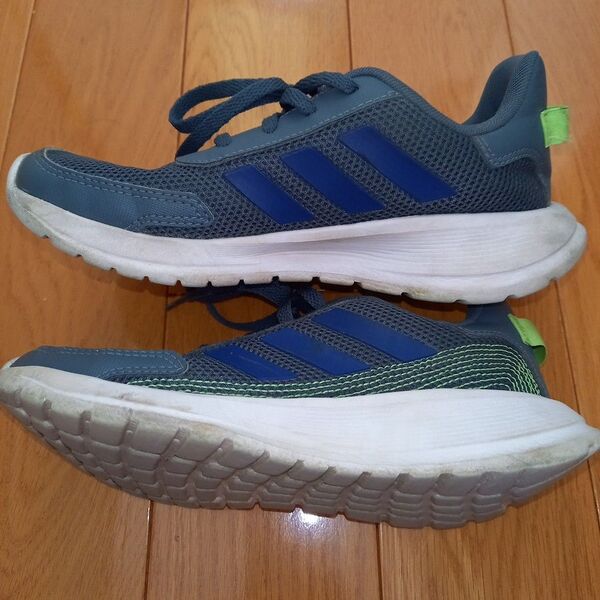 アディダス adidas キッズ スニーカー21cm