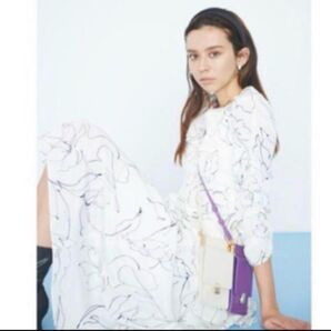 ラインフラワープリントワンピース セルフォード