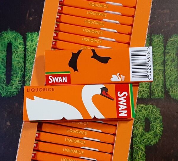SWAN スワン リコリス ペーパー 1箱 50個 手巻きタバコ用 巻紙 LIQUORISE