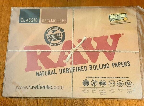 RAW オフィシャル ローリングマット 手巻きタバコ グッズ マウスパッド ラバーマット デスクマット マット