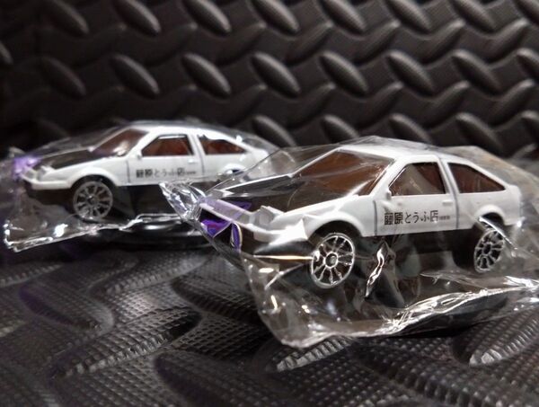 頭文字D AE86トレノ風 ドリフト スイングミニカー 2個セット