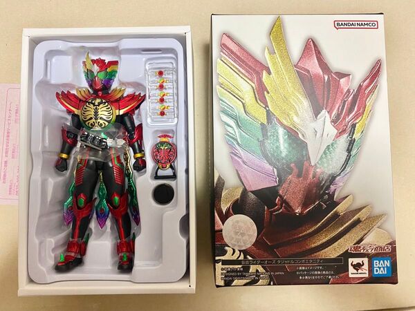 S.H.Figuarts (真骨彫製法) 仮面ライダーオーズ タジャドルコンボエタニティ