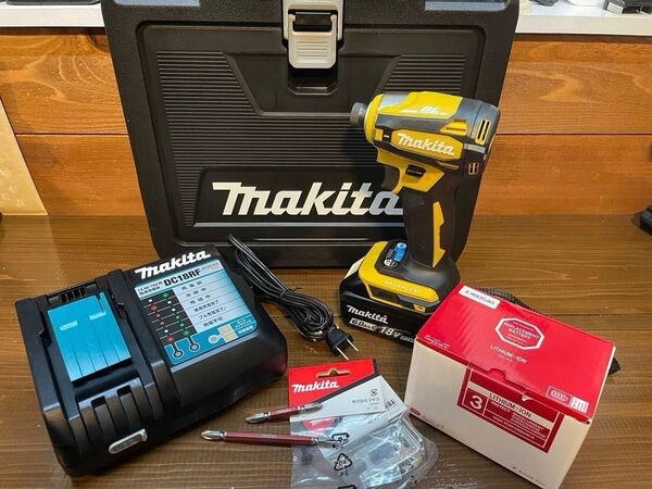 整備済み マキタ 電動インパクトドライバー 18v 6.0A 2個、充電器 TD172DGXFY フレッシュイエロー DZFY