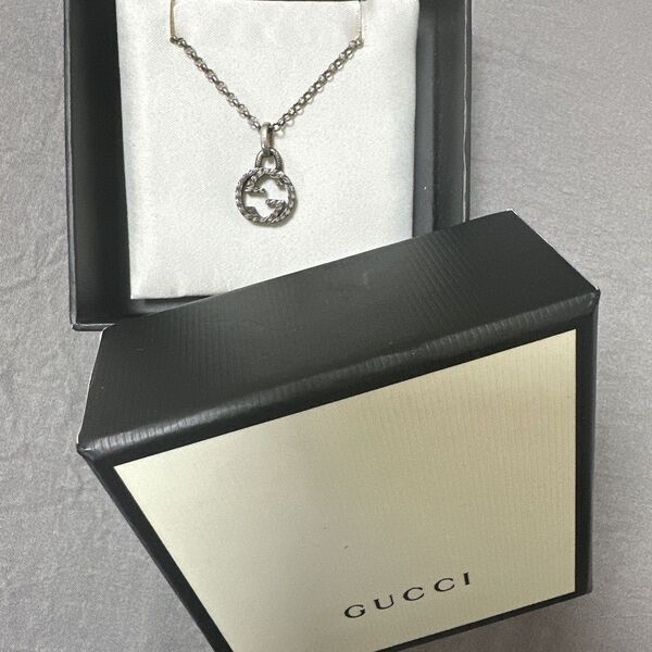 箱袋付き GUCCI ネックレス インターロッキング アラベスク