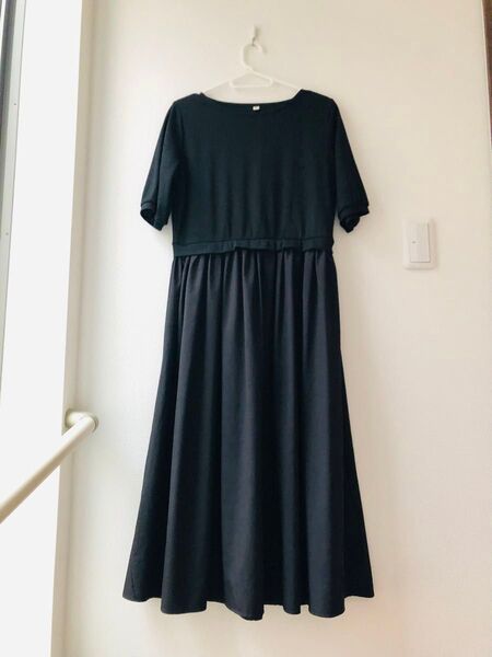 異素材ドッキングワンピース 黒 シンプルワンピース