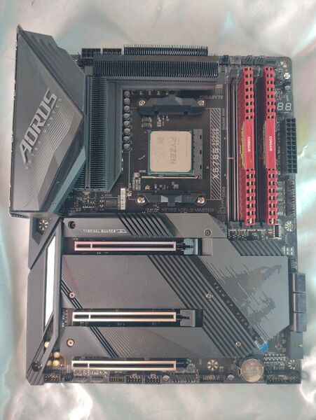 GIGABYTE X570S AORUS MASTER Ryzen9 5950X 32GB