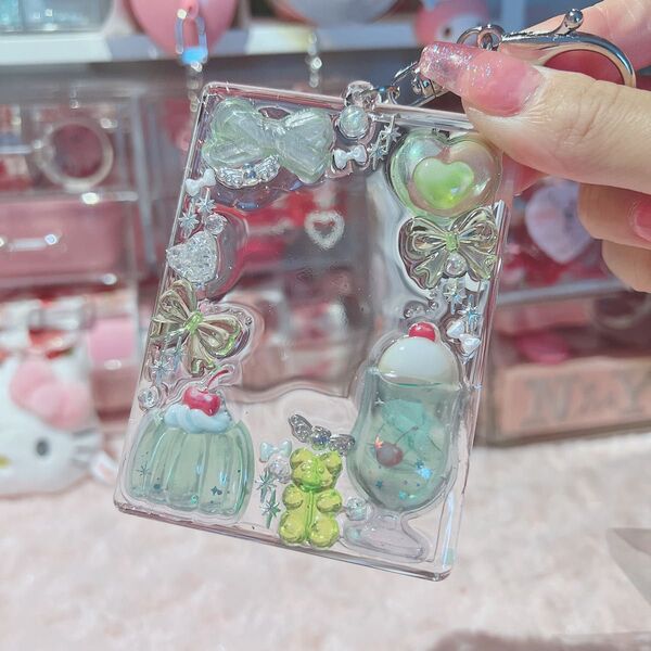 トレカデコケース レジンデコケース 硬質カードケース フォトインキーホルダー アクリルキーホルダー