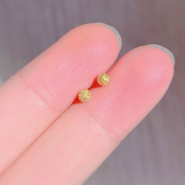 ピアス ボール キラキラ 3mm ゴールド 球 ラウンド サークル 小ぶり 小さめ シンプル ミニ 仕事用 プレゼント