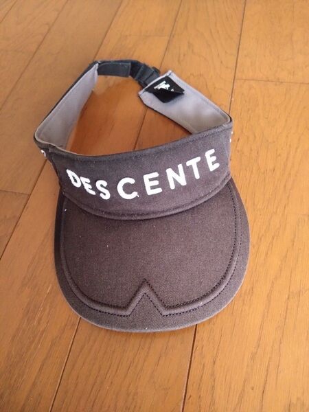 デサントゴルフDESCENTE GOLF ロゴサンバイザー 黒ブラック ゴルフサンバイザー
