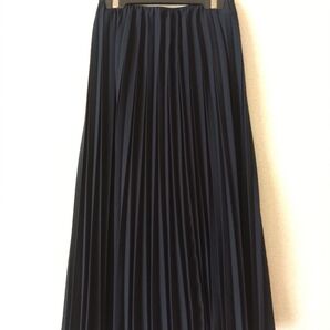 ユニクロ UNIQLO クレーププリーツスカート Sサイズ ネイビー ロング スカート