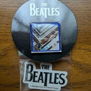 THE BEATLES 〈中後期〉 ピンズカプセル The Beatles/1967‐1970(1973)&アーティストステッカー