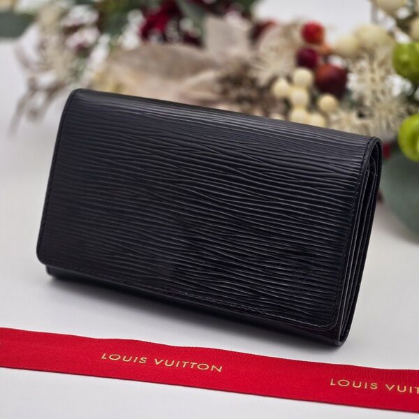 ルイヴィトン 折り財布 エピ トレゾール L字 ブラック ヴィトン Louis Vuitton コンパクト 二つ折り財布 財布