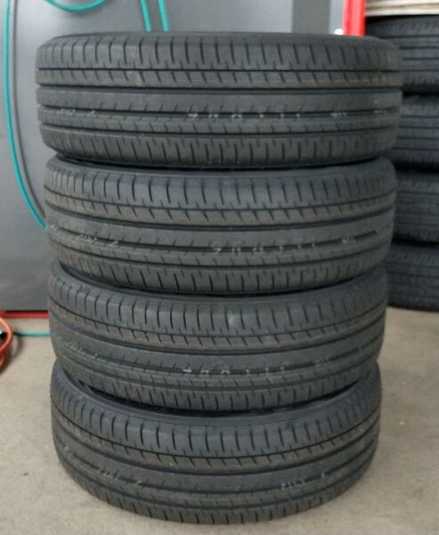 納車前外し 2025年製 ヨコハマ BluEarth-GT AE51 195/50R19 10分山 ※2本 プリウス 新車外し