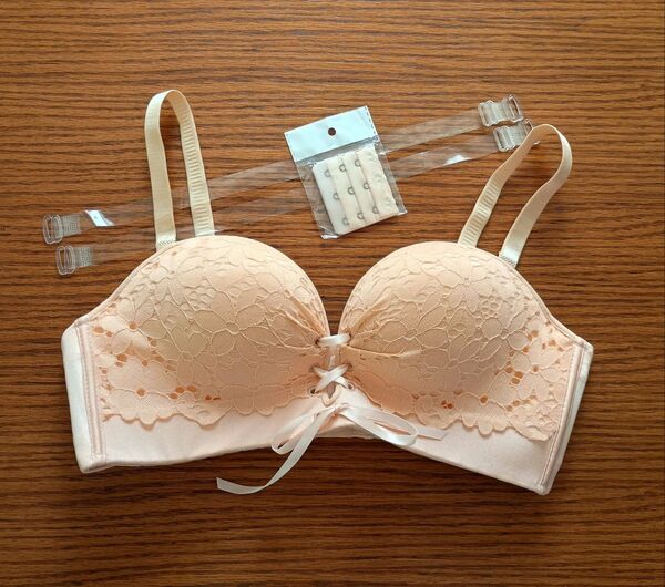 バストアップ 盛れるブラジャー ストラップレス ノンワイヤー スキントーン パット厚さ3cm内蔵 ドレスアップ フラダンス