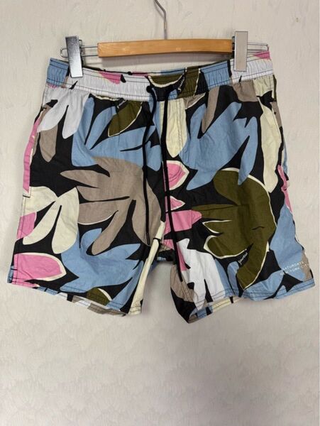 サタデーズ サーフニューヨークシティ Mサイズサーフパンツ ショート 柄 美品 Saturdays surf NYC