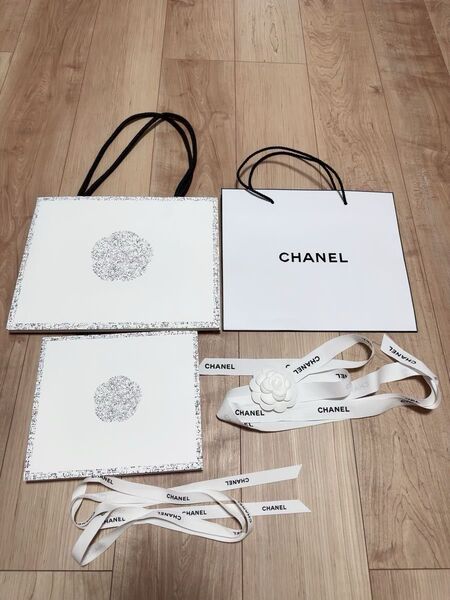シャネル CHANEL ショッパー 紙袋3枚 ロゴ入りリボン2本 カメリア