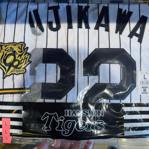 ☆新品未開封☆ 藤川監督 L 阪神タイガース ホーム レプリカユニフォーム Joshinワッペン付き 正規品 2025 最新版