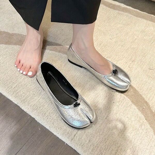 試着のみ 新品 未使用 シーイン SHEIN シルバー フラットシューズ パンプス 足袋シューズ 23.5cm レディース 37