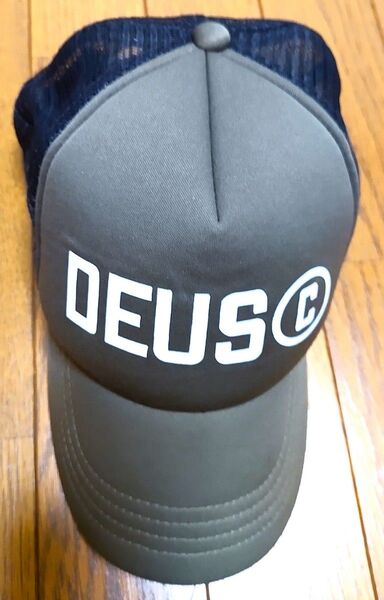 デウス エクスマキナ(Deus Ex Machina)TRUCKERキャップ