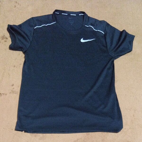 NIKE メンズ ドライフィット トレーニングTシャツ ブラック Sサイズ
