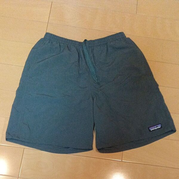 Patagonia ハーフパンツ メンズ グリーン系