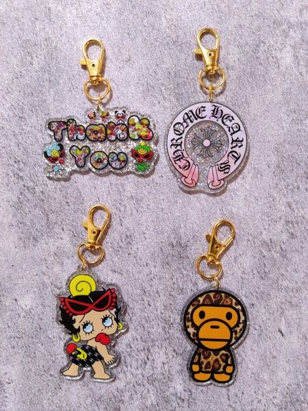 アクリルキーホルダー