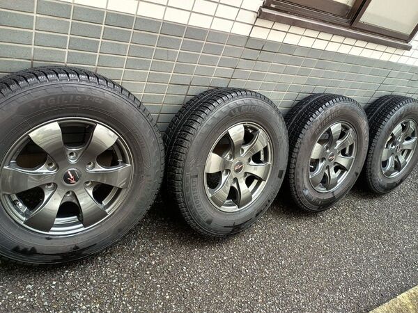 MICHELIN ミシュラン ハイエース スタッドレスタイヤ 195 80 R15