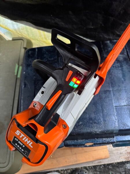 ★あと2日★STIHL MSA220TC トップハンドル型 箱、説明書付き