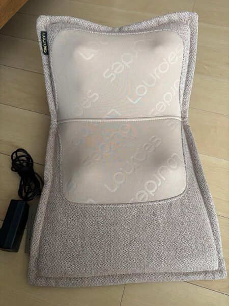 Lourdes シートマッサージャー ベージュ
