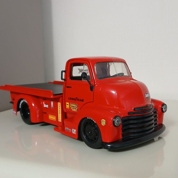 JadaToys 1952CHEVY Flatbed 1/24スケール シェビーバン シェビートラック シボレーミニカー トラック