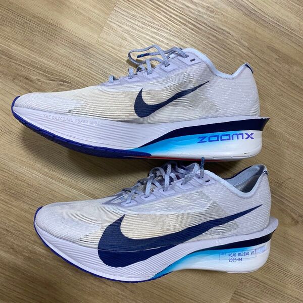ヴェイパーフライ4 ナイキ ランニングシューズ 28.5 Nike VAPERFLY