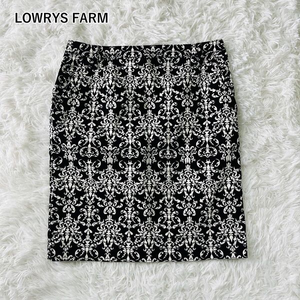 【美品】ローリーズファーム LOWRYS FARM 総柄 タイトスカート 台形 花柄 ストレッチ ひざ上丈 キレイめ Mサイズ