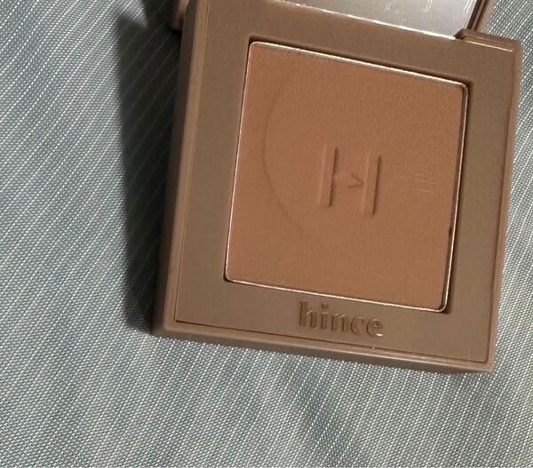 hince ニューデップスアイシャドウ V007
