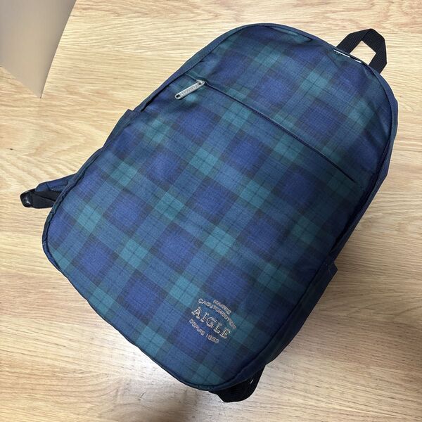 未使用品☆AIGLE エーグル ブラックウォッチ リュックサック とても軽い!折りたたみ可能 バックパック
