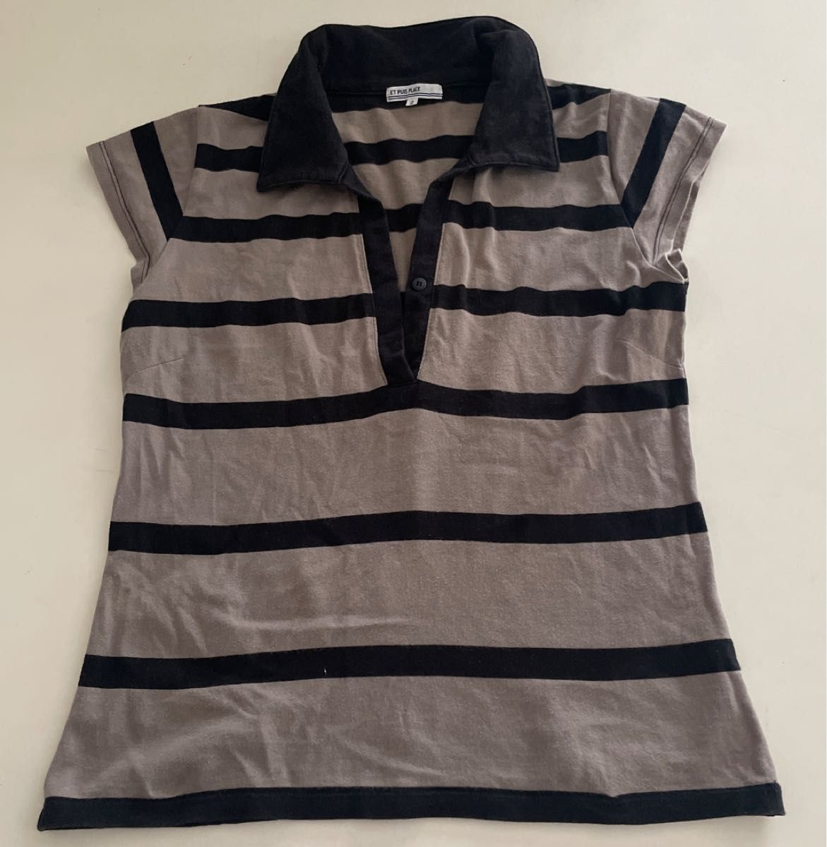 ET PUIS PLACE ボーダー柄ポロシャツ グレー×ブラック