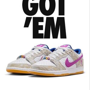 即日発送 ライッサ・レアウ × NIKE SB DUNK LOW PRM ピュアプラチナム アンド ヴィヴィッドパープル 30cm