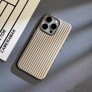 iPhone16Proケース チタニウムグレー 高級感 メッキ シンプル おしゃれ スマホケース スマホカバー
