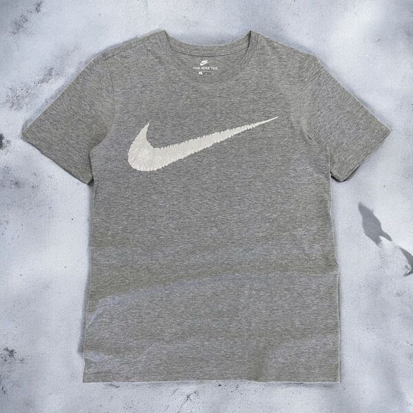 00s NIKE Tシャツ スウッシュ ビッグロゴ ギザギザ 杢グレー y2k 半袖 プリント 古着 S