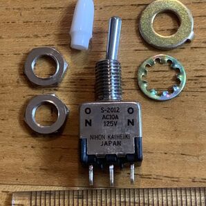 トグルスイッチ125V10A On-On型日本開閉器製