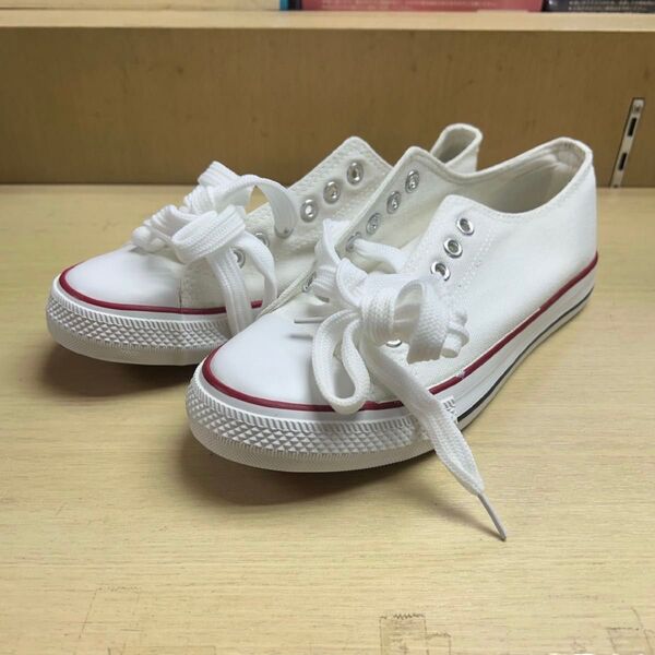 新品 コンバース風 スニーカー 白 23.5
